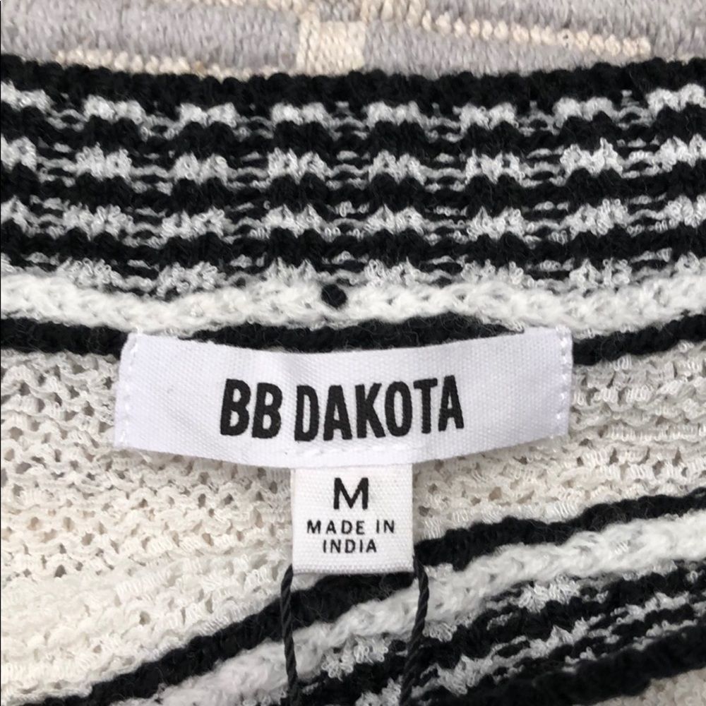 BB Dakota Black and White Off-the-Shoulder Sweater - Medium - Picture 5 of 6
